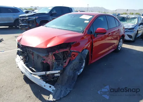 2020 Toyota Corolla Le z USA, uszkodzony, nr VIN 5YFEPRAE2LP068195